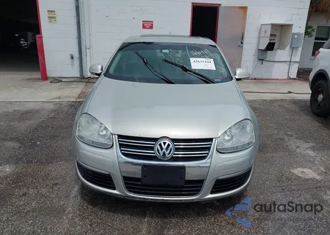 2010 Volkswagen Jetta Limited Edition из США, поврежденный, VIN 3VWRZ7AJ3AM166408